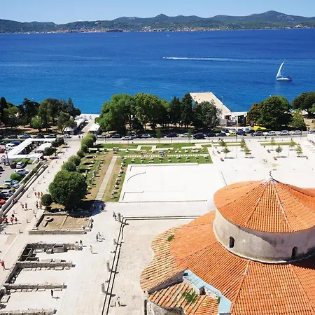Apartment Beach Front Apartment In Zadar With Swimming Pool