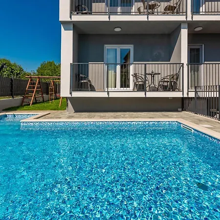 Beach Front Apartment In Zadar With Swimming Pool * Zadar