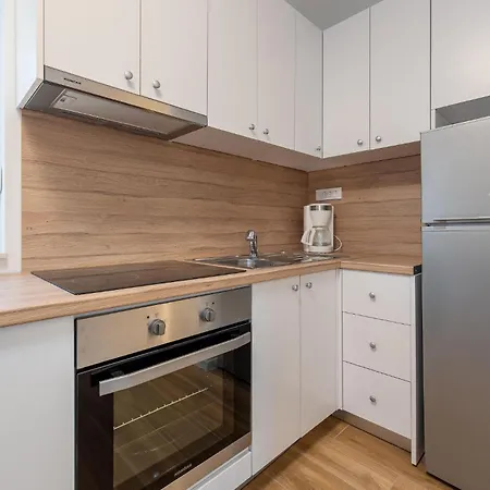 2 Bedroom Awesome Apartment In Zadar Zára