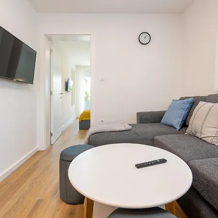 Apartman 2 Bedroom Awesome Apartment In Zadar