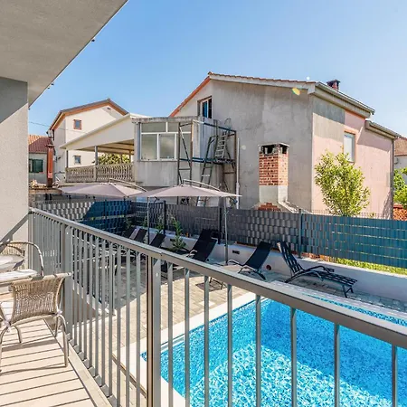 Beach Front Apartment In Zadar With Swimming Pool Apartmán Zadar